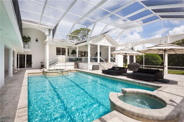 664 Hickory RD, Naples, FL 34108