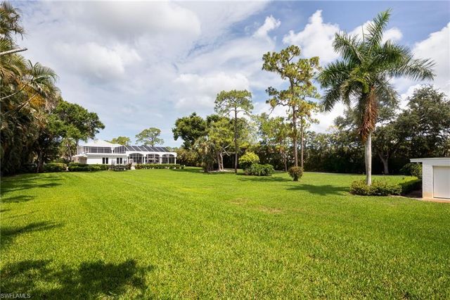 664 Hickory RD, Naples, FL 34108