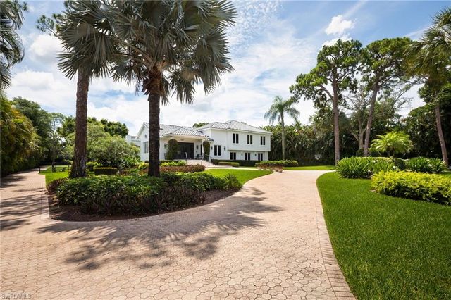 664 Hickory RD, Naples, FL 34108
