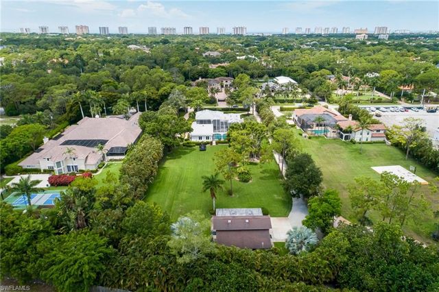 664 Hickory RD, Naples, FL 34108