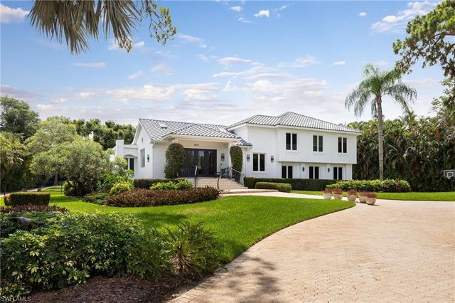 664 Hickory RD, Naples, FL 34108