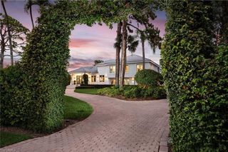 664 Hickory RD, Naples, FL 34108