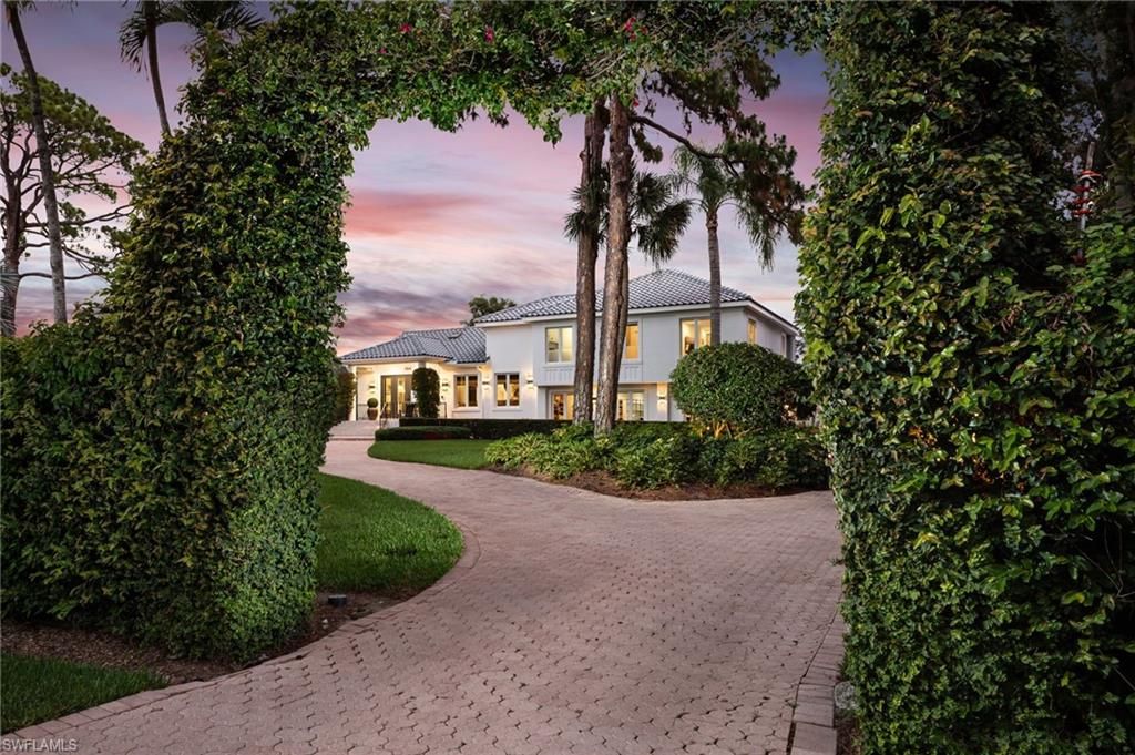 664 Hickory RD, Naples, FL 34108