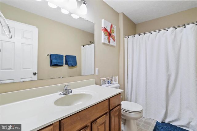 27 TOWHEE HOLW, Springfield, WV 26763