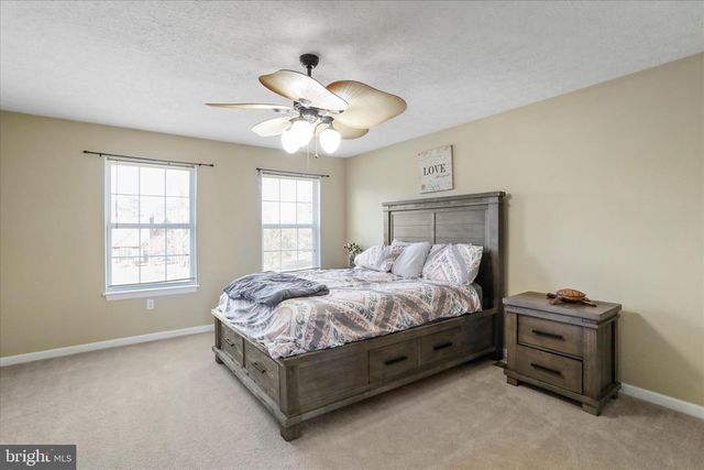 27 TOWHEE HOLW, Springfield, WV 26763