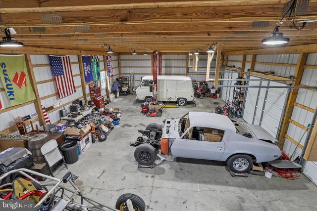 27 TOWHEE HOLW, Springfield, WV 26763