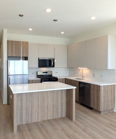 4744 W Addison Street 02, Chicago, IL 60641