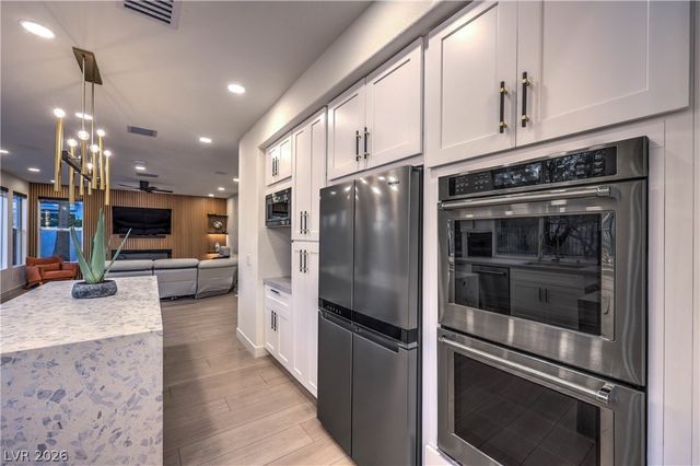 8432 Paseo Vista Drive, Las Vegas, NV 89128