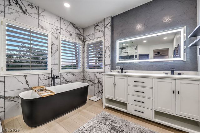 8432 Paseo Vista Drive, Las Vegas, NV 89128
