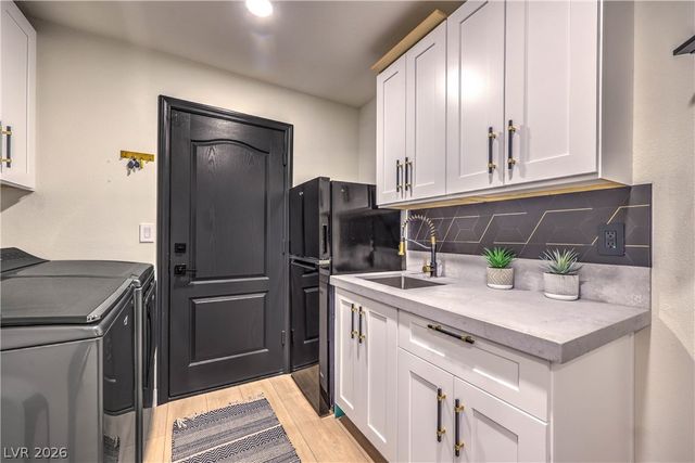 8432 Paseo Vista Drive, Las Vegas, NV 89128