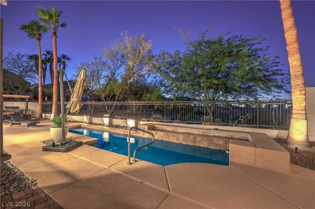 8432 Paseo Vista Drive, Las Vegas, NV 89128