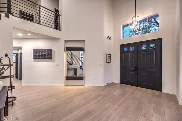 8432 Paseo Vista Drive, Las Vegas, NV 89128
