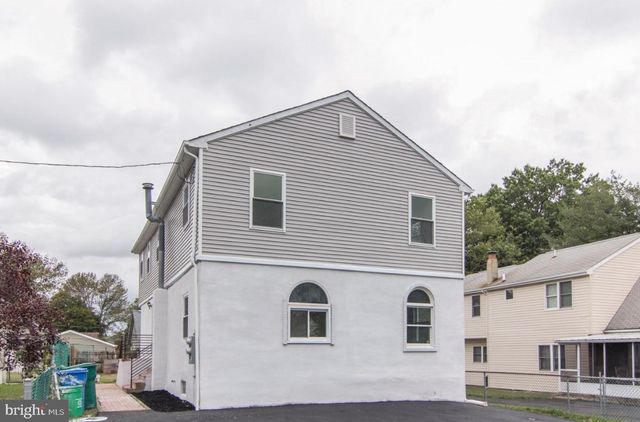 1122 SECOND AVE, Croydon, PA 19021