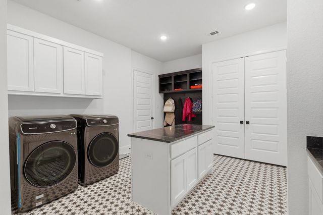 10528 Scarce Chaser Street, Conroe, TX 77385