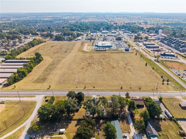 309 Weston Street, Pea Ridge, AR 72751
