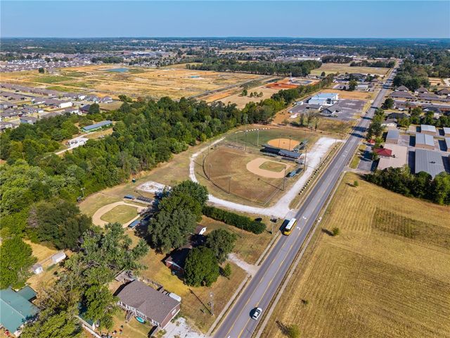 309 Weston Street, Pea Ridge, AR 72751