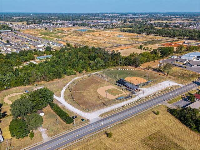 309 Weston Street, Pea Ridge, AR 72751