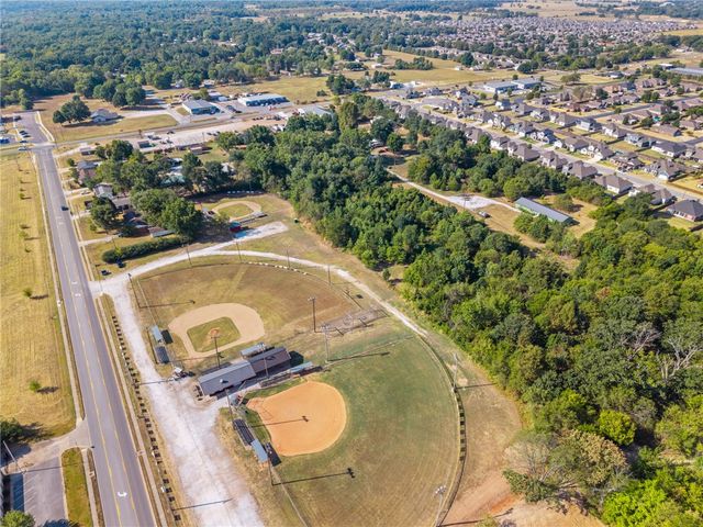 309 Weston Street, Pea Ridge, AR 72751