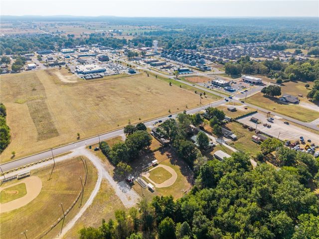309 Weston Street, Pea Ridge, AR 72751