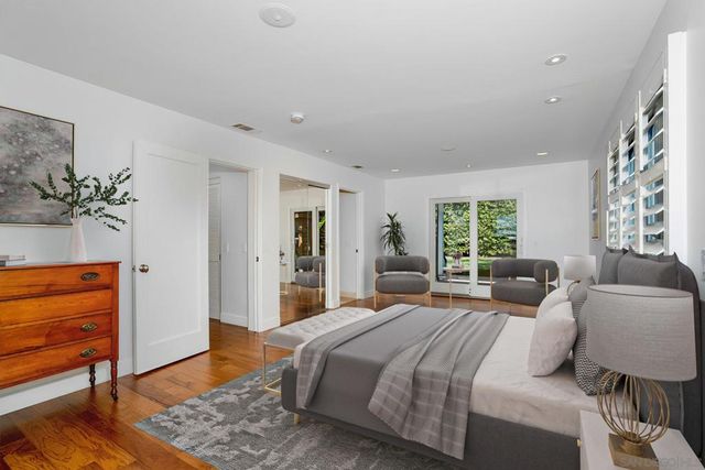 5247 Chelsea, La Jolla, CA 92037