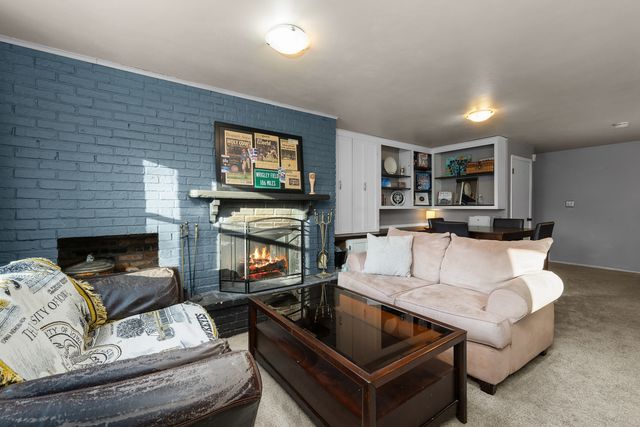 2413 3rd Street, Moline, IL 61265