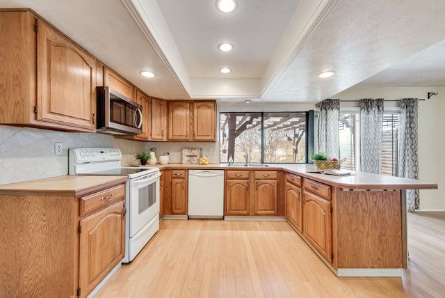 4801 Hetherington Drive, The Colony, TX 75056