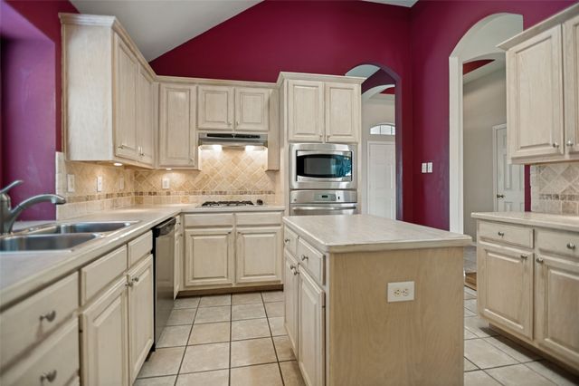 3808 Belton Drive, Dallas, TX 75287