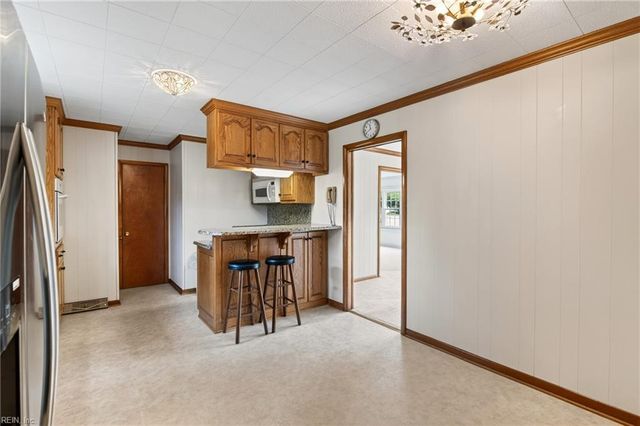 6743 Williams Landing RD, Hayes, VA 23072