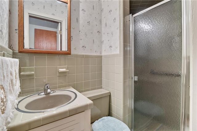 6743 Williams Landing RD, Hayes, VA 23072