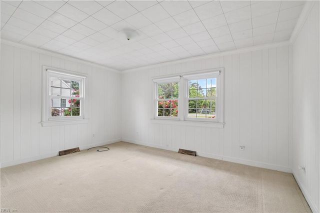 6743 Williams Landing RD, Hayes, VA 23072