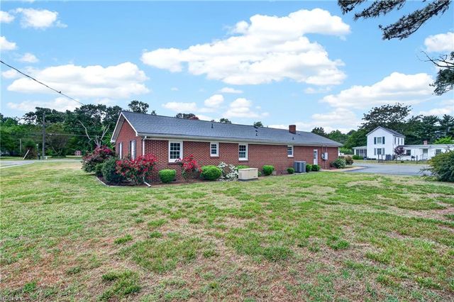 6743 Williams Landing RD, Hayes, VA 23072