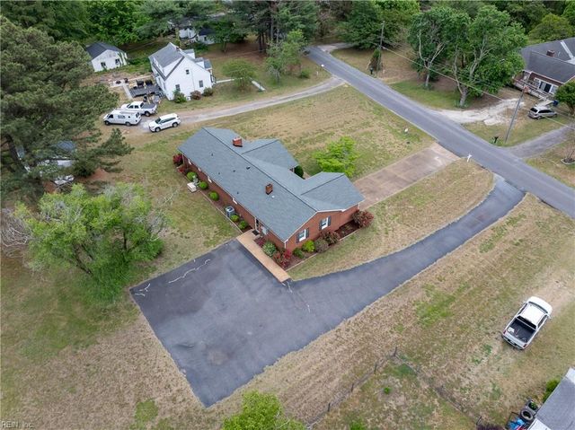 6743 Williams Landing RD, Hayes, VA 23072