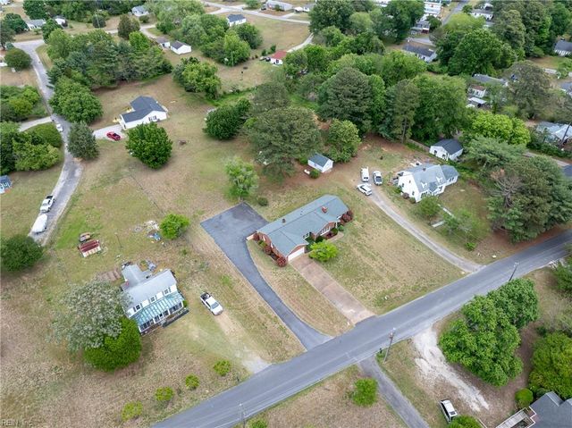 6743 Williams Landing RD, Hayes, VA 23072