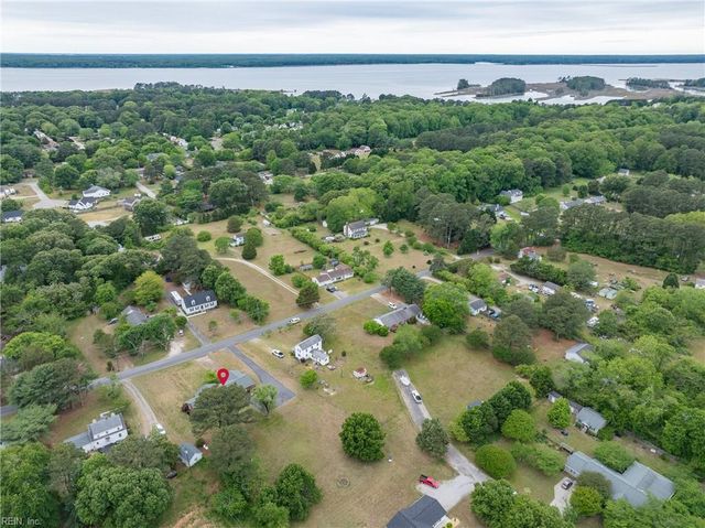 6743 Williams Landing RD, Hayes, VA 23072