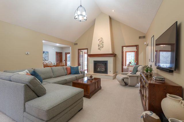 9950 S Tailwater Drive, Bloomington, IN 47401