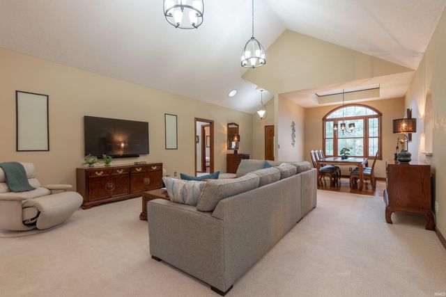 9950 S Tailwater Drive, Bloomington, IN 47401