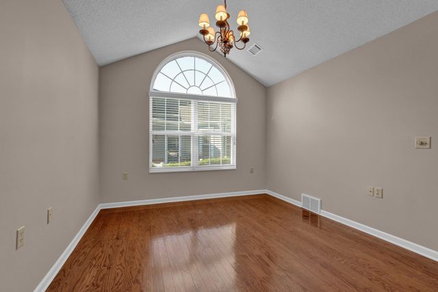 271 OAK CLUB LN # 12, Collierville, TN 38017