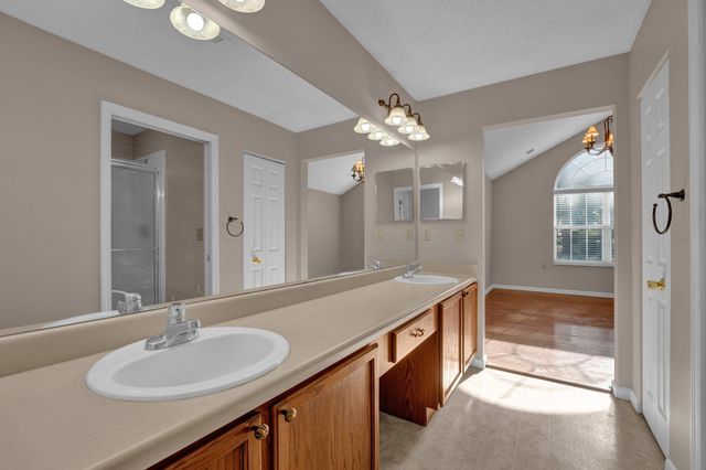 271 OAK CLUB LN # 12, Collierville, TN 38017