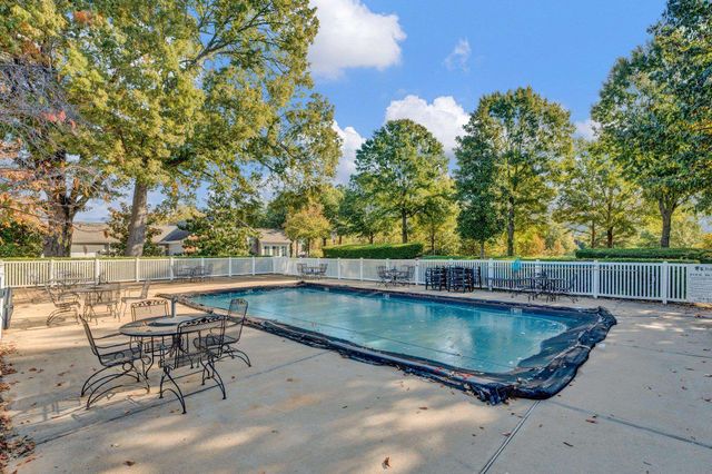 271 OAK CLUB LN # 12, Collierville, TN 38017