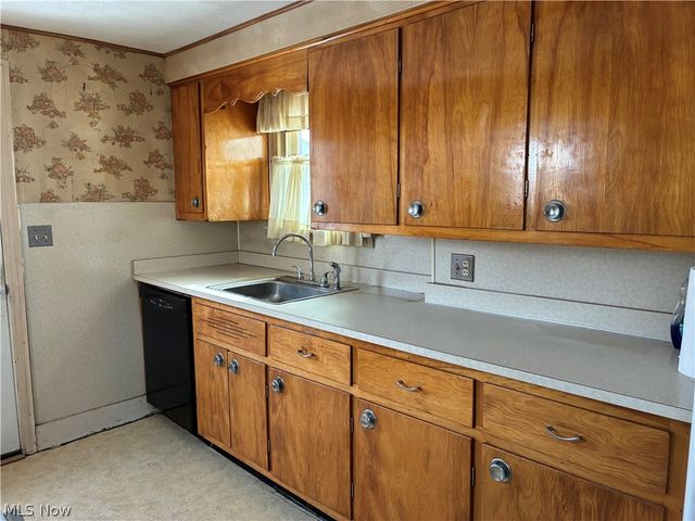 1436 Clinton Street, Niles, OH 44446