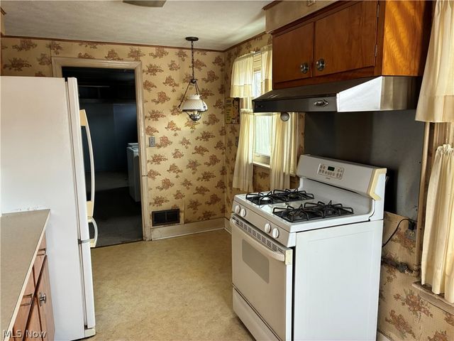 1436 Clinton Street, Niles, OH 44446