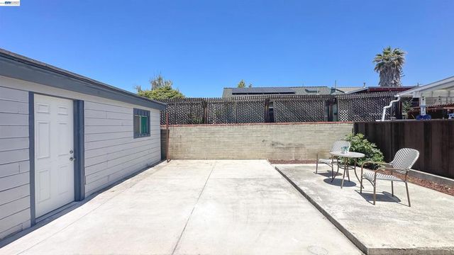 428 W Broadmoor Blvd, San Leandro, CA 94577