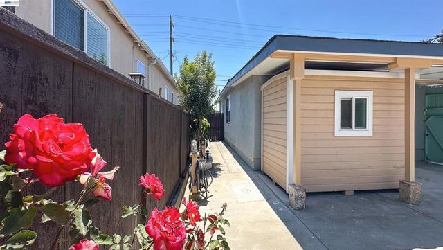 428 W Broadmoor Blvd, San Leandro, CA 94577