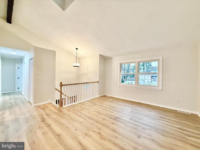 4 ALTAIR CT, Turnersville, NJ 08012