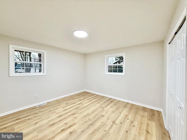 4 ALTAIR CT, Turnersville, NJ 08012