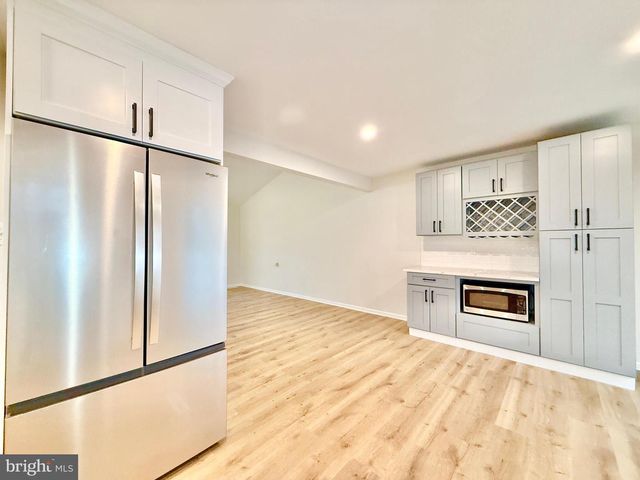 4 ALTAIR CT, Turnersville, NJ 08012