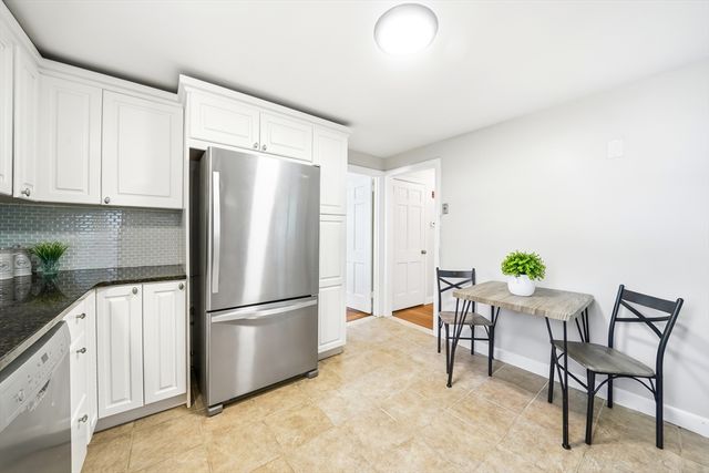 6 Brookside Ave, Lexington, MA 02421