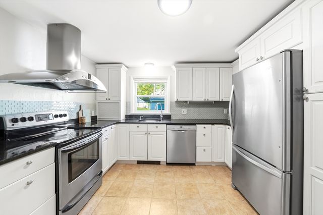 6 Brookside Ave, Lexington, MA 02421