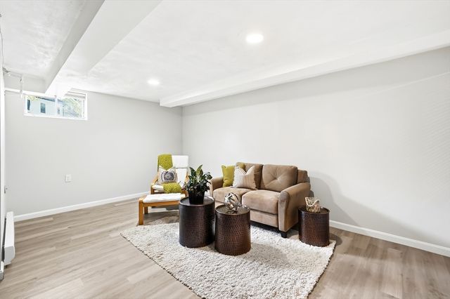 6 Brookside Ave, Lexington, MA 02421