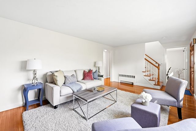 6 Brookside Ave, Lexington, MA 02421